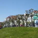 Reese Uitzicht Op De Trave Lubeca