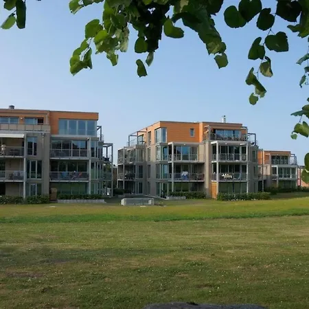 Reese Uitzicht Op De Trave 펜션 뤼베크