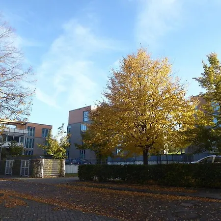 Reese Uitzicht Op De Trave בית נופש ליבק