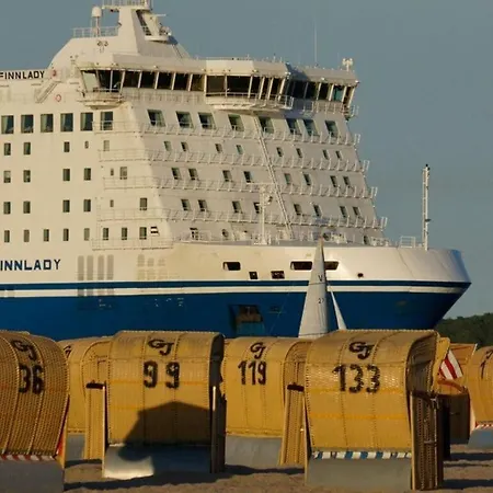 Reese Uitzicht Op De Trave בית נופש ליבק