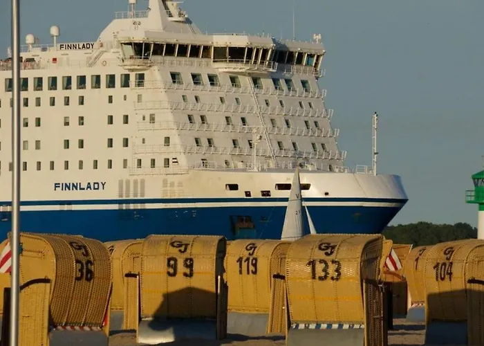 Reese Uitzicht Op De Trave 펜션 뤼베크